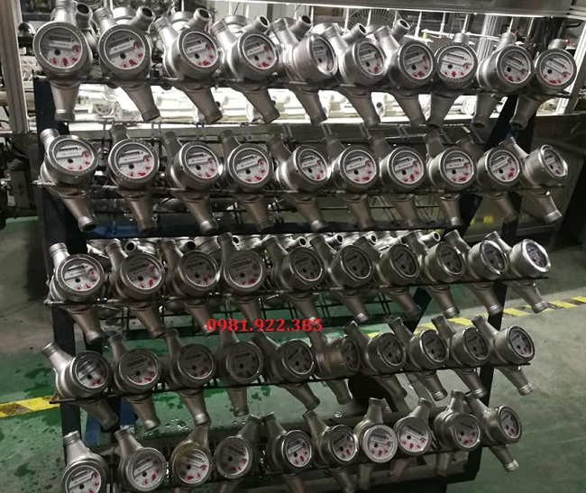 Đồng hồ đo nước inox nối ren